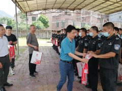 擁軍優(yōu)屬丨“八一”前夕，市德晟集團領導到軍